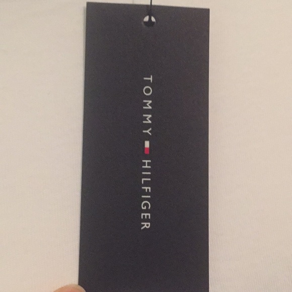 Tommy Hilfiger Men’s Logo-Print White T-Shirt - Picture 6 of 7